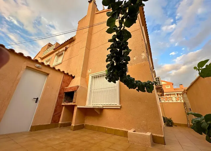 Chalet En La Mata A 50 Metros De La Playa